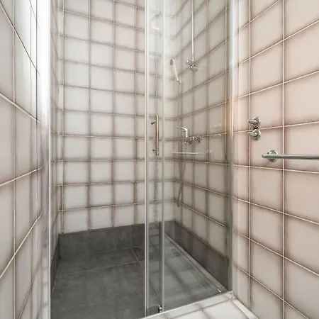 Awesome In Apartament